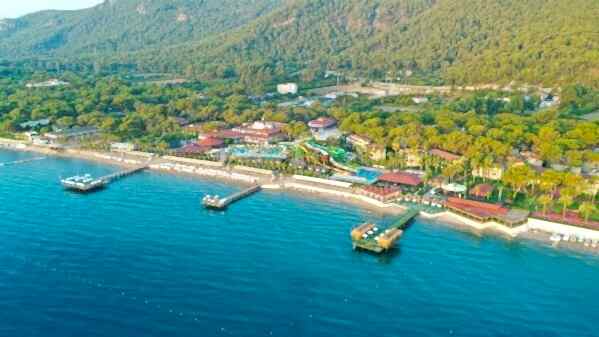 Crystal Flora Beach Resort