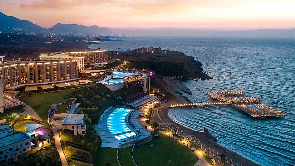 Elexus Hotel Resort & SPA