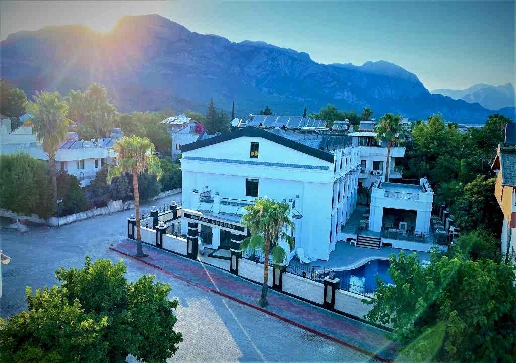 Miyas Luxury Hotel