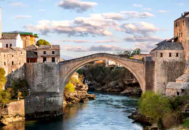 Otobüslü Balkan Masalı Turu (7 Gece 9 Gün)