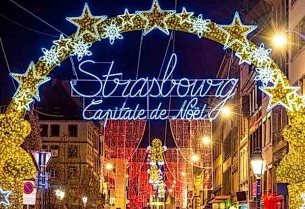 Ren Nehrinde Noel Pazarları Charter (Str-Cgn)